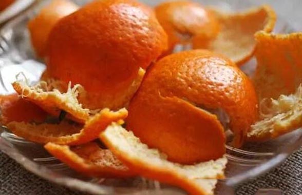 柚子皮橘子皮能去除室内空气中的甲醛吗，不能/会加剧甲醛释放