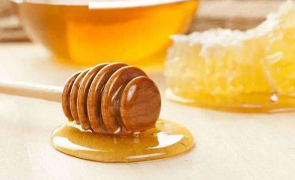 为什么蜂蜜不会变质，细菌和酵母菌都不能在蜂蜜里存活