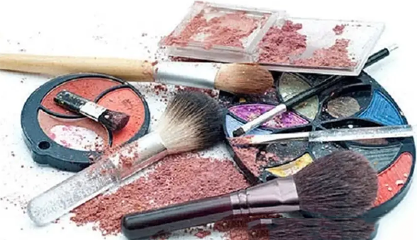 过期化妆品属于什么垃圾，干垃圾/有害垃圾/可回收垃圾都有