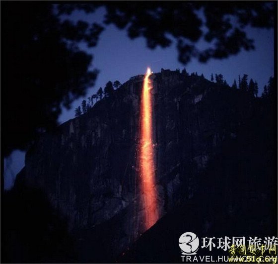 奇观！极为罕见的“火瀑布”