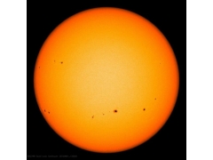 科学家揭秘：太阳为什么这么圆