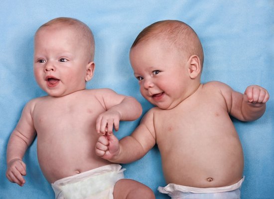 研究发现：同卵双胞胎的基因也不完全一样