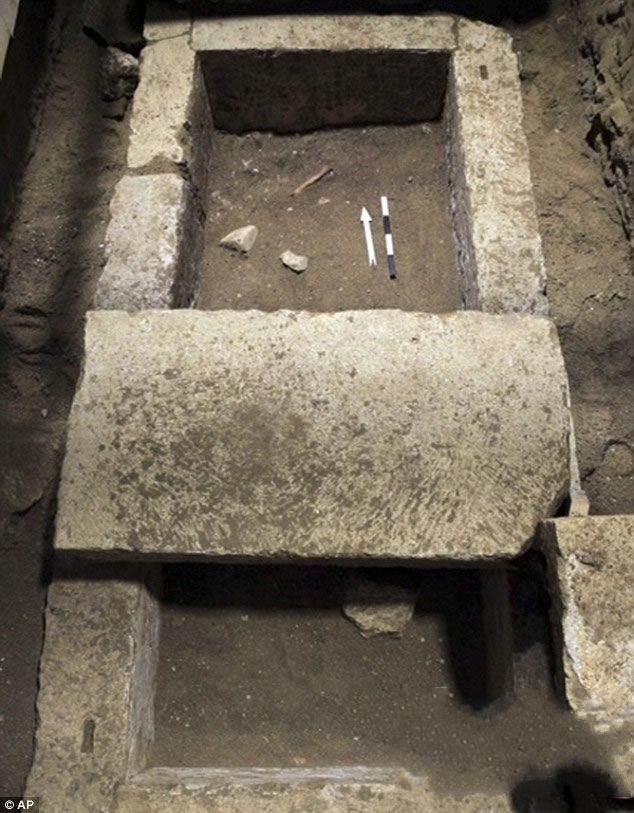 希腊北部发现亚历山大大帝墓葬