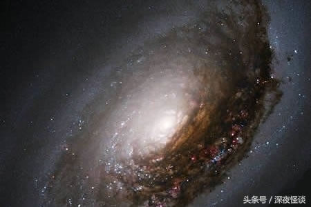 宇宙中十大最迷人星系，美爆了！(2)