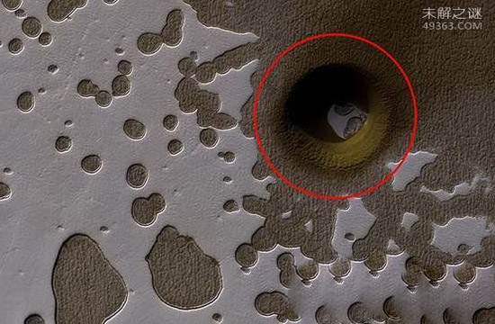 火星南极出现数百米宽的深洞，NASA无法解释