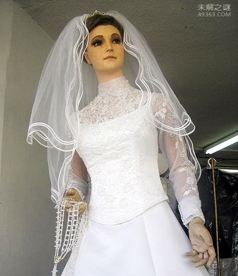 帕斯卡拉,墨西哥婚纱店的干尸模特(立在橱窗75年)