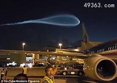 美国迈阿密上空出现不明飞行物(巨型UFO)