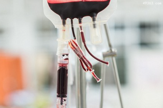 科学家研制出人造血液，人造血液能替代人血吗